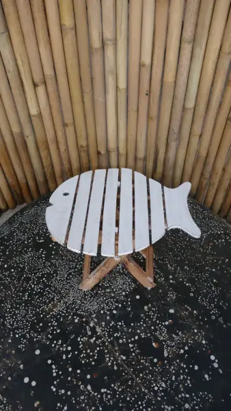Product image 1 of the product “Folding table in shape of fish, made of wood. 33cm Height. White painted top. ”